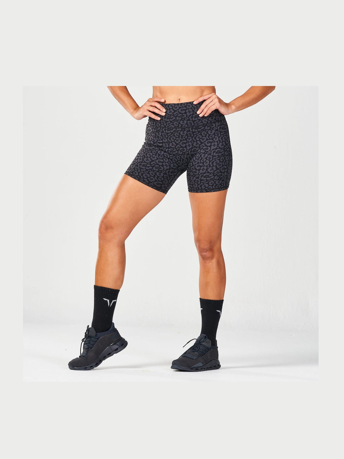 SQUATWOLF UNTAMED 5 BIKER SHORTS