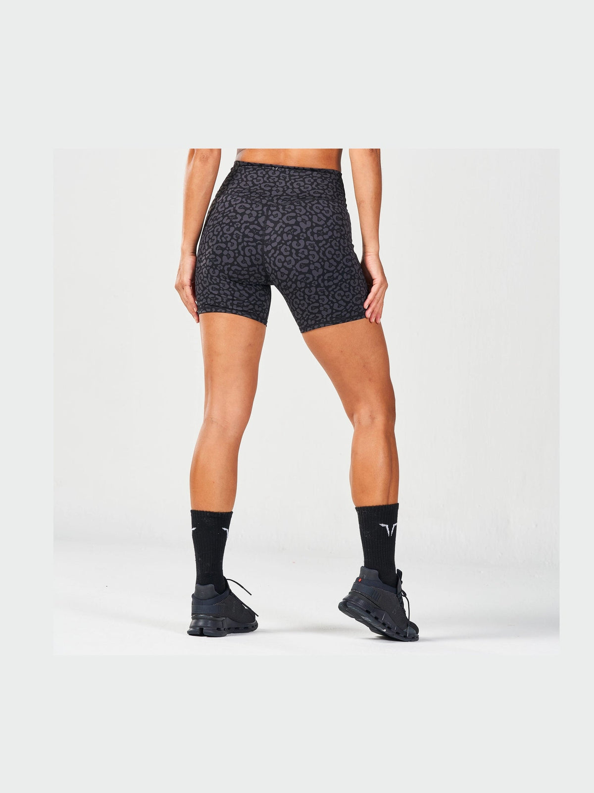 SQUATWOLF UNTAMED 5 BIKER SHORTS