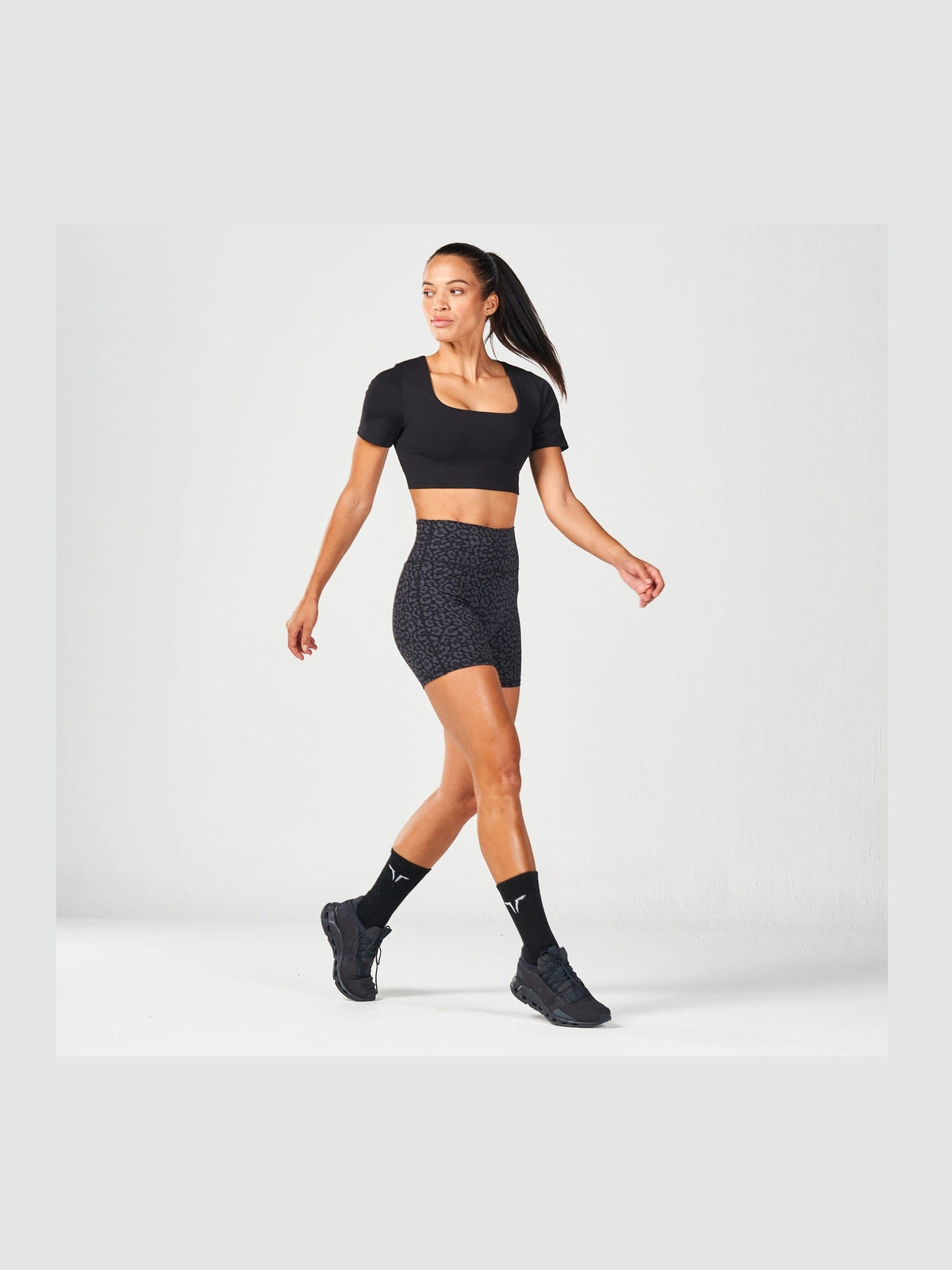 SQUATWOLF UNTAMED 5 BIKER SHORTS