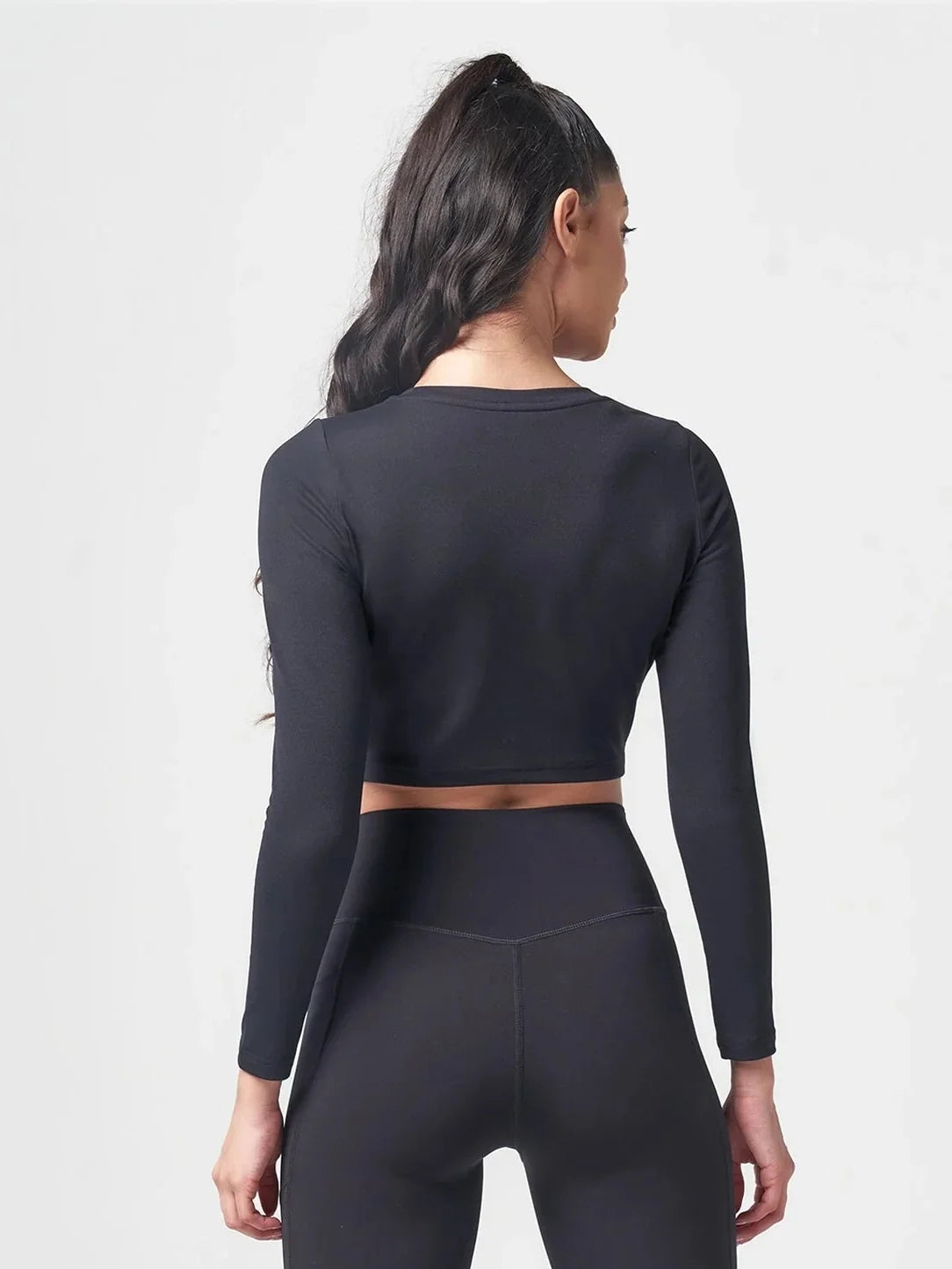SQUATWOLF ESSENTIAL FULL SLEEVES CROP TOP