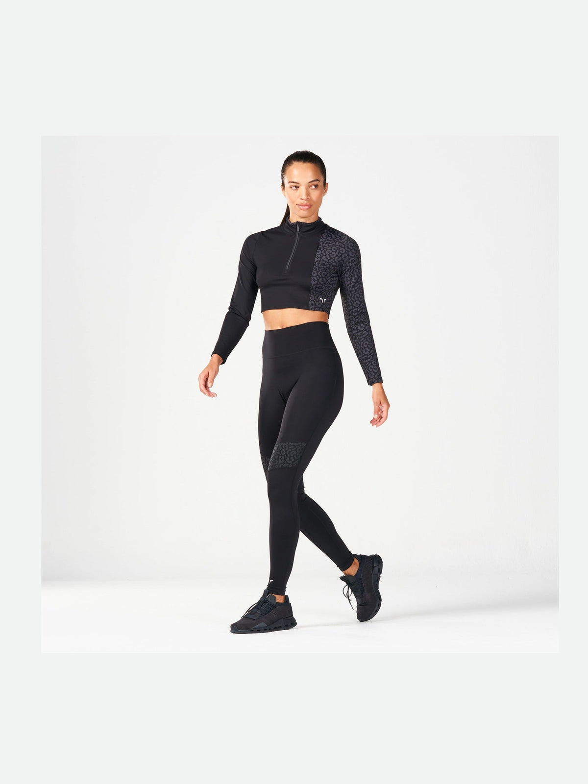 SQUATWOLF QTR ZIP SERPENT TOP