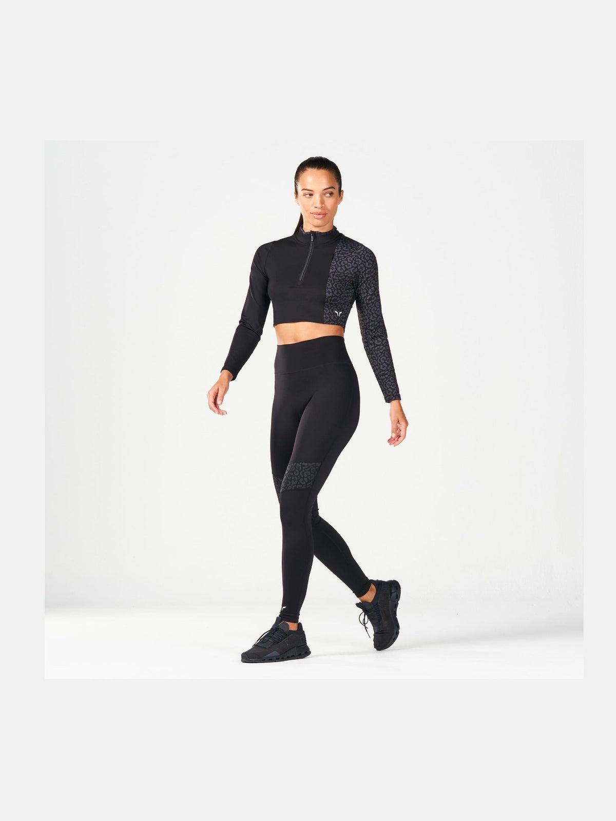 SQUATWOLF QTR ZIP SERPENT TOP