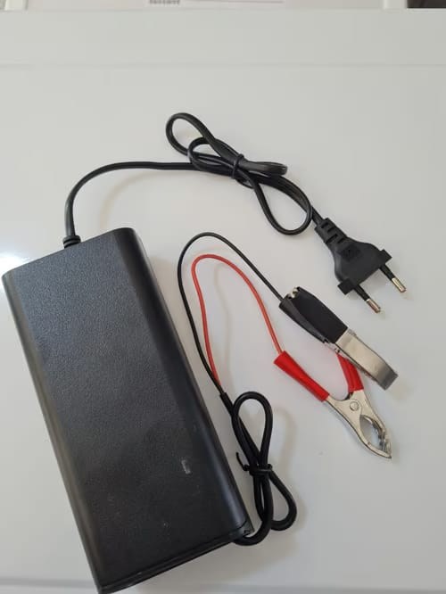 Smart Fast Charger Newest Ic Control & Testing Full Of Power Auto Off Protect The Battery Dc:12V Ac:100-240V Power:5Amp