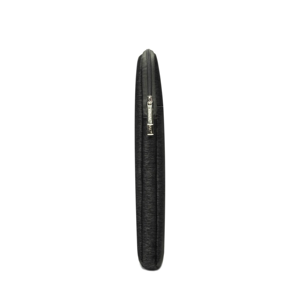 Kinmac, Vertical Design Sleeve Kms420  Black, Vertical Design, Soft Interior Lining & Water-Resistant, Available in Different Sizes