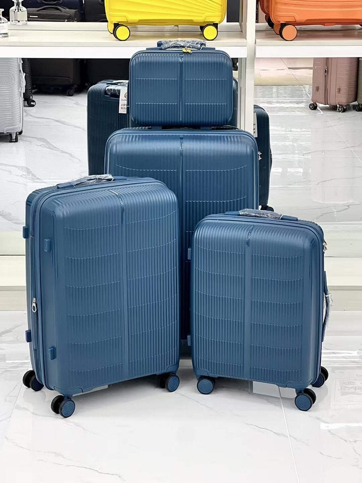 Basics, 4 Piece Polycarbonate Hardside Spinner Luggage Set, Tie Down Straps, 15', 20', 24' And 28' Black, Available in Different Colors