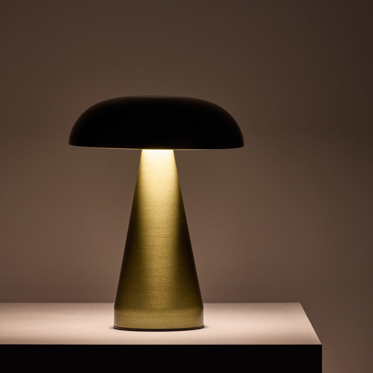 Gold Touch LED Table Lamp, Minimalist 21 cm, 3 Light Levels, SK1951421