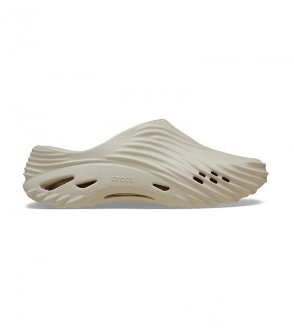 Crocs, Echo Wave Unisex - Sand, Available in Different Sizes