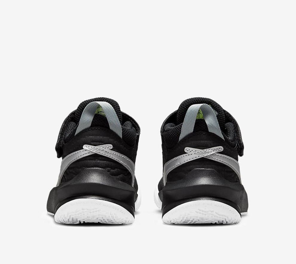Nike, TEAM Hustle D10 Nike, kid's Basketball Shoes, Available in Different Sizes