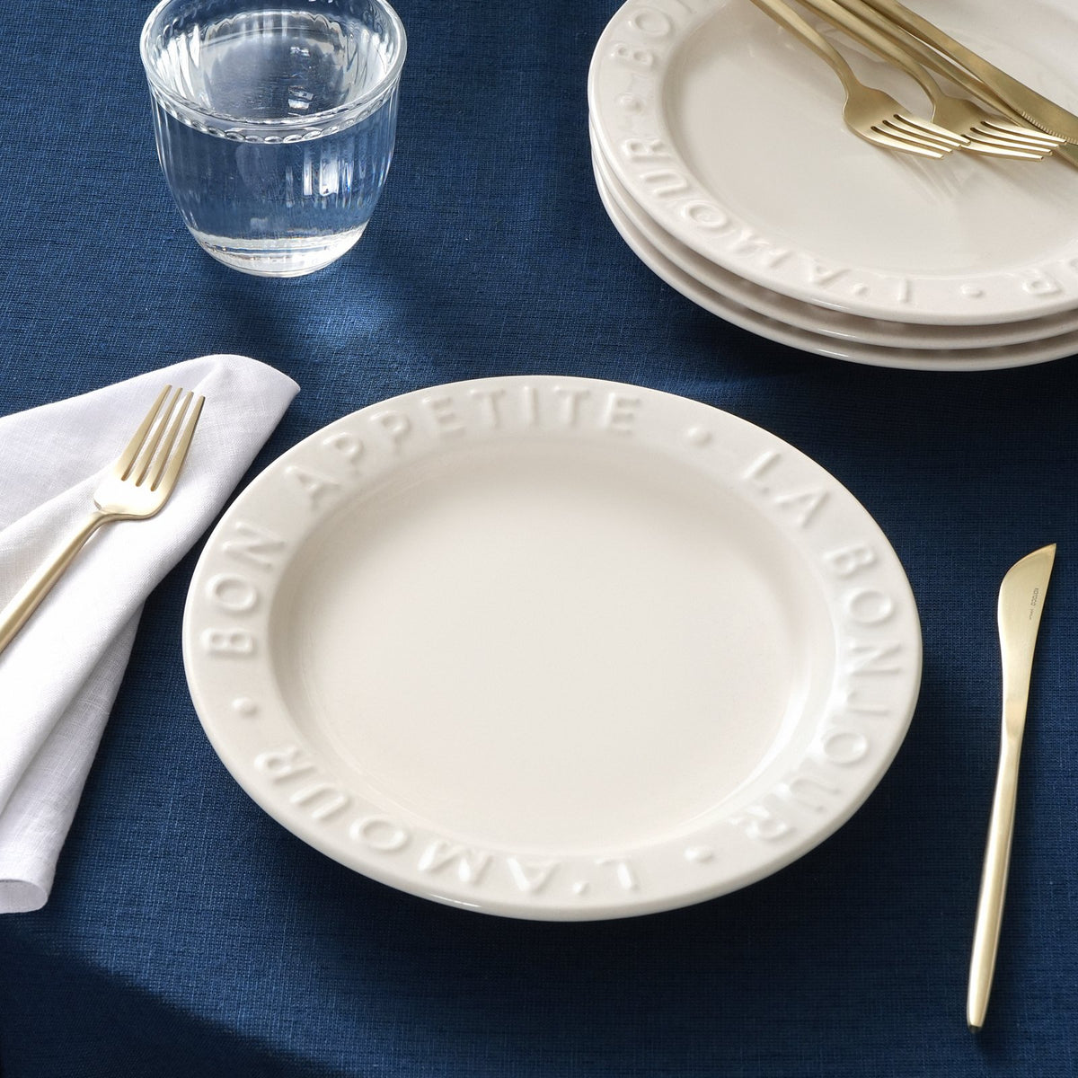 Karaca Amour Cake Set for 6 People 22 cm - Elegant Ceramic Dessert Plate Set, 153.03.06.9662
