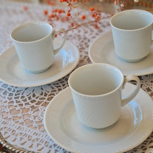 Kuthaya, Zumrut 12Pcs Cup And Saucer Embossed White Porcelain