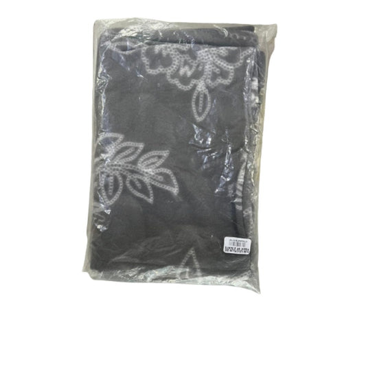 Windsor, Pillow Case Polar Fleece Printed (White & Dark Grey)