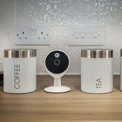 Yale, Plug& Play Ip Home Camera